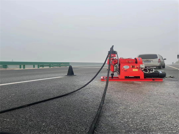 文峰马路路基路面开裂下沉注浆加固灌浆